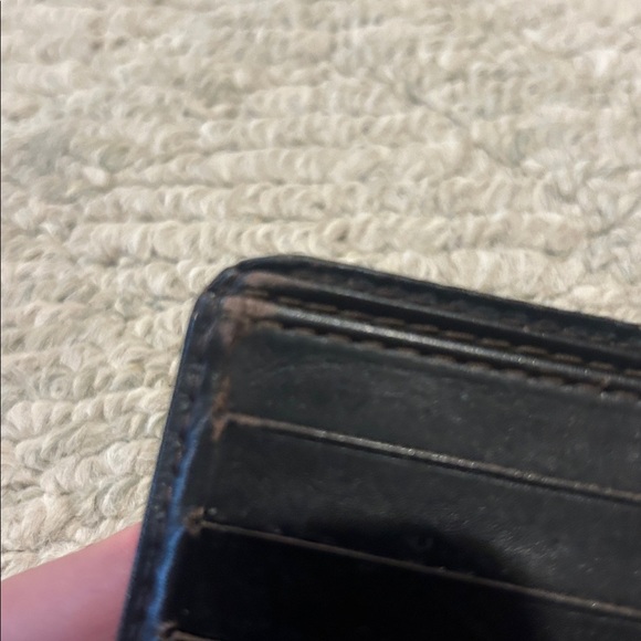 Louis Vuitton Dark Brown Leather Utah Bi-Fold wallet/Authentic - Picture 8 of 11